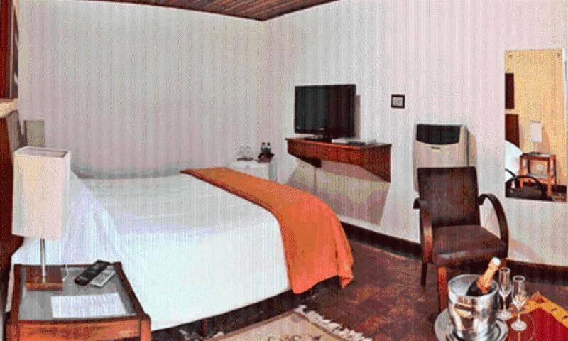 Pousada Villa Tambo Campos do Jordão Exteriör bild
