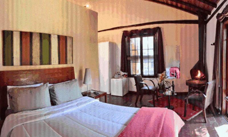 Pousada Villa Tambo Campos do Jordão Exteriör bild